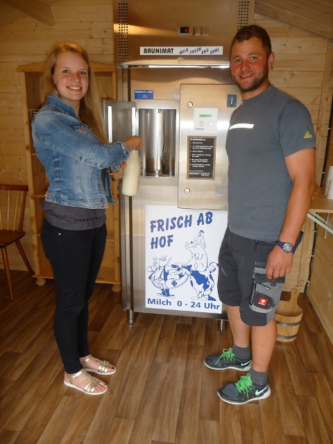 Fertig! Frische Milch in der 1-Liter-Flasche